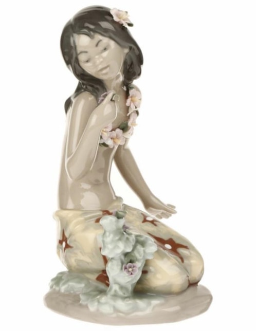 Lladro Hawaiana con Flores