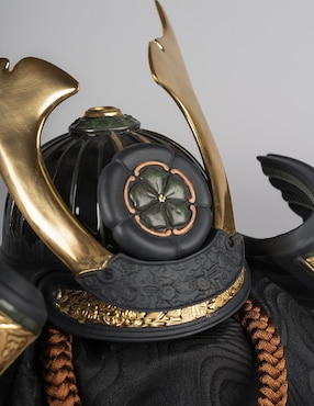 Escultura Lladró Casco Samurai