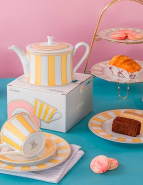 Tetera convencional Noritake de porcelana