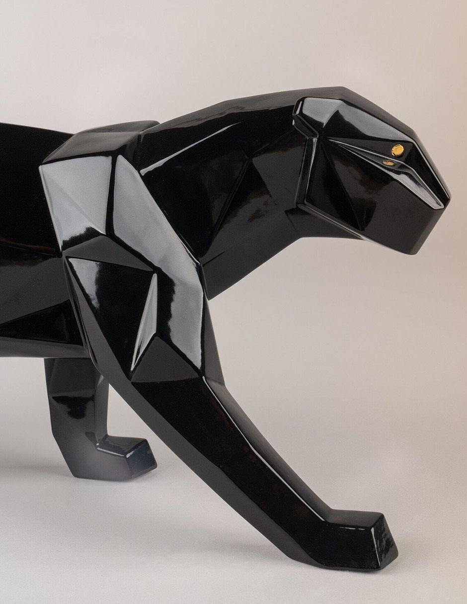 Escultura Panther Glazed Black