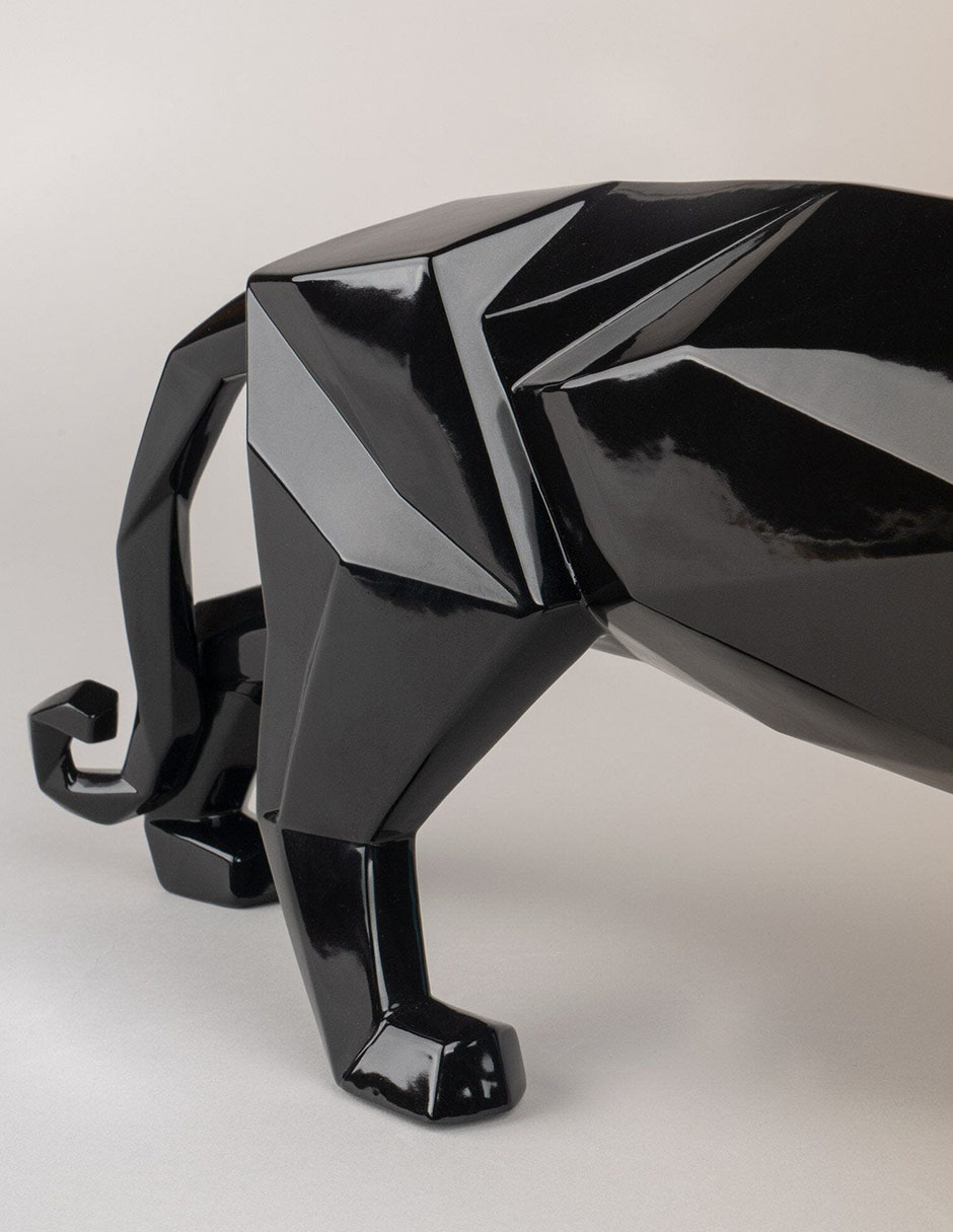 Escultura Panther Glazed Black