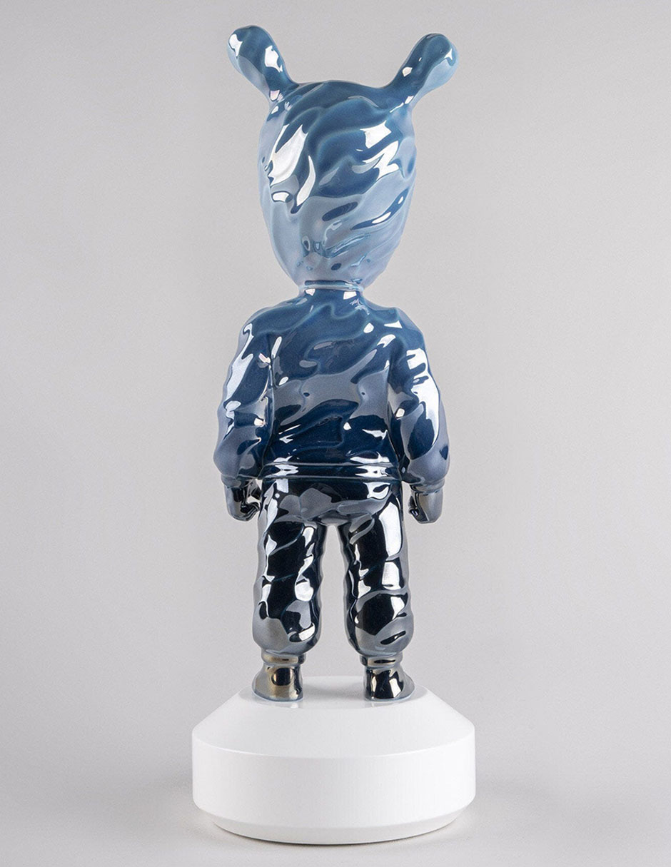 Escultura The Guest By Sup 2