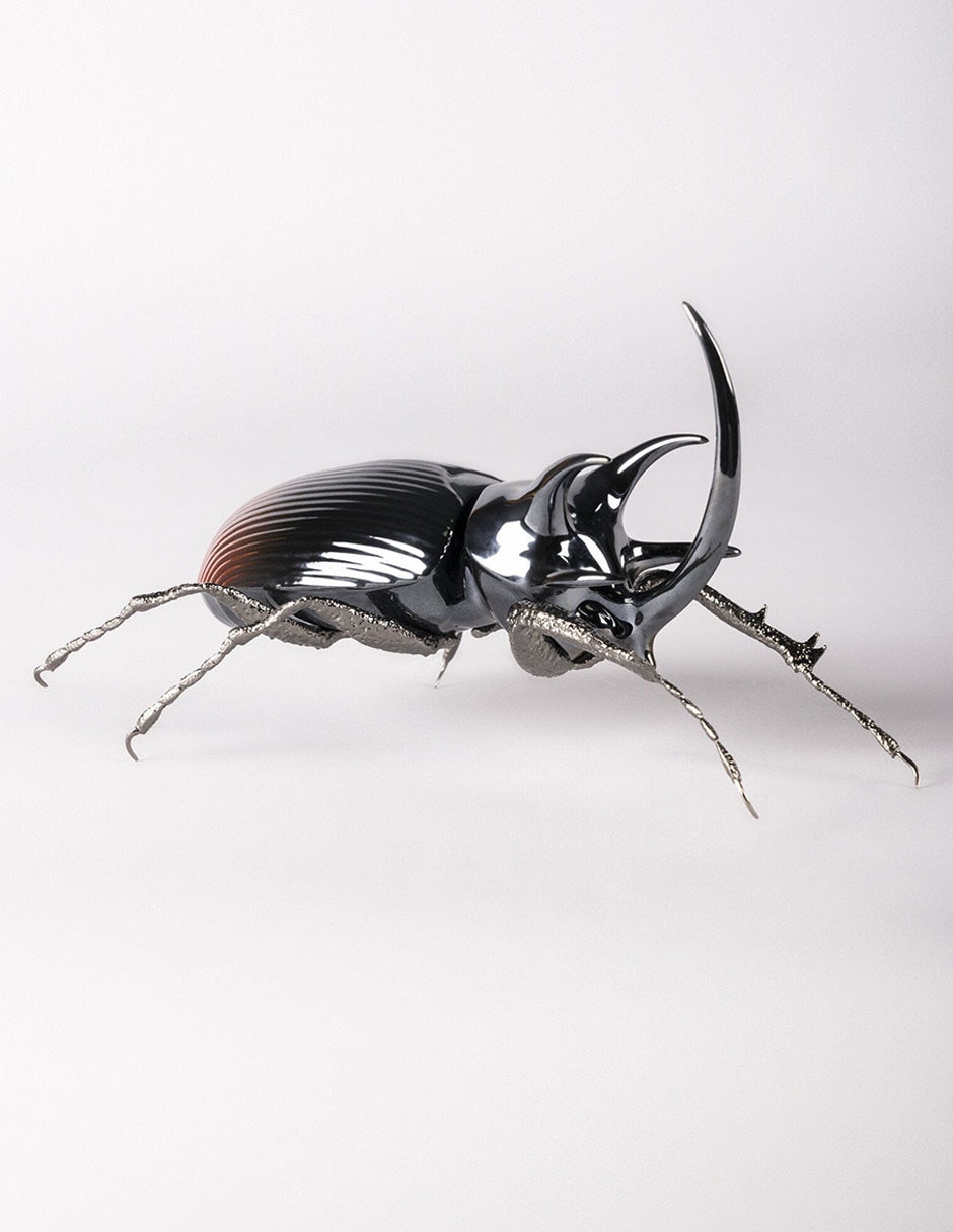 Escultura Rhinoceros Beetl 2