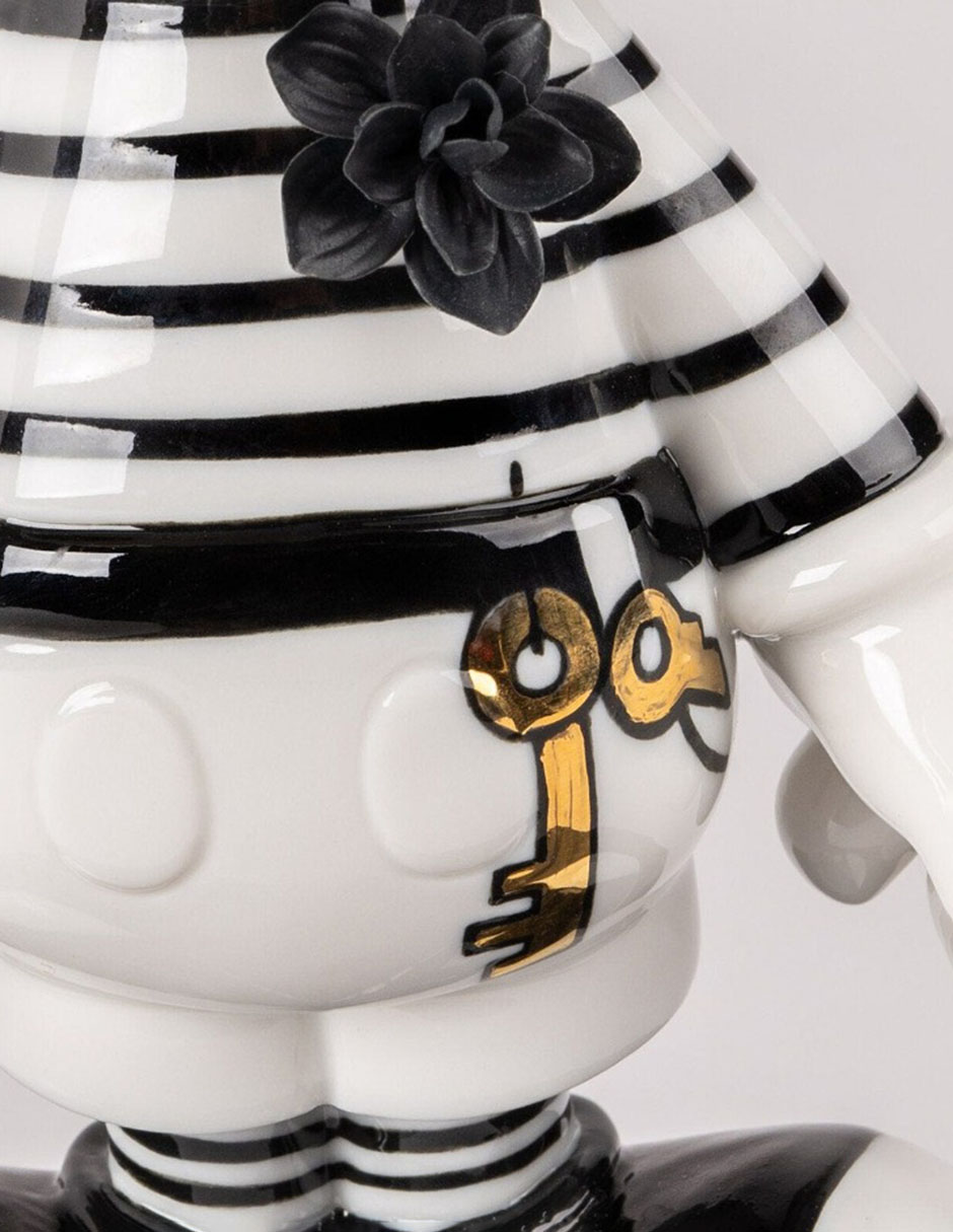 Escultura Mickey in black 3