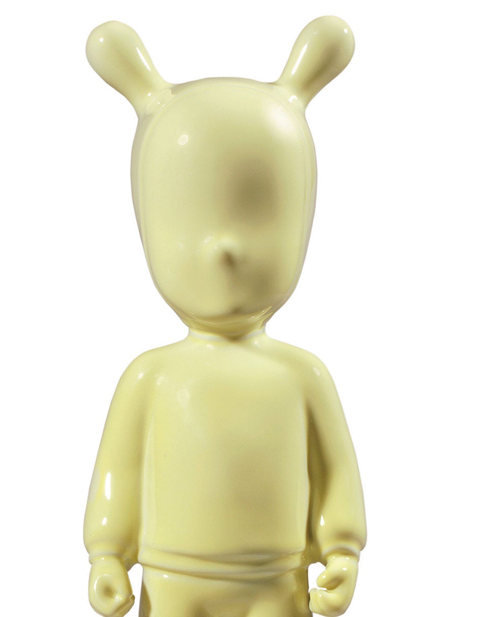 Escultura The Little Guest 2