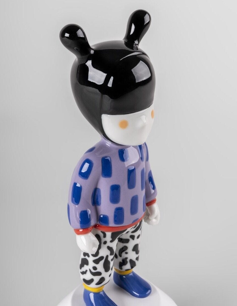 Escultura The Guest by Camille Walala 2